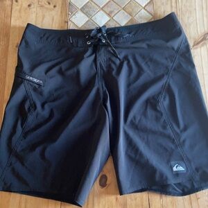 Quicksilver mens board shorts size 38🔥🔥🔥